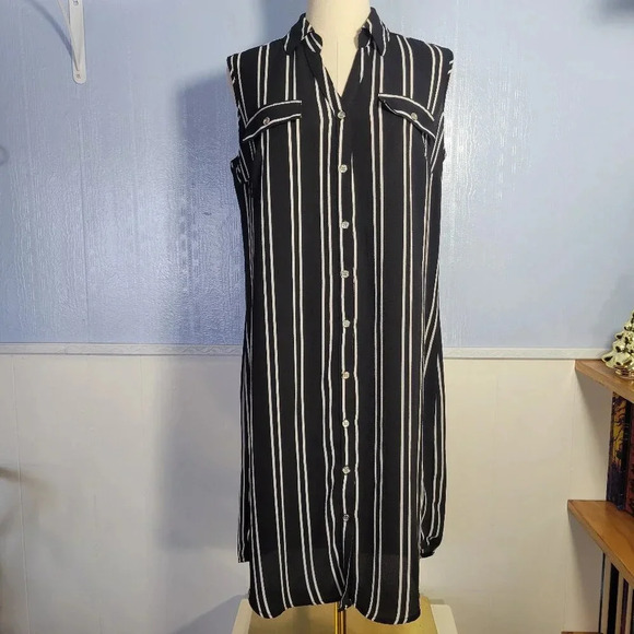Mlle Gabrielle Medium Black White Striped Collared Sleeveless Summer Dress - Picture 1 of 10